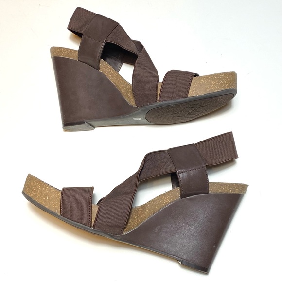 BCBGeneration Brown Wedge Sandal Size 7.5 - Picture 3 of 10